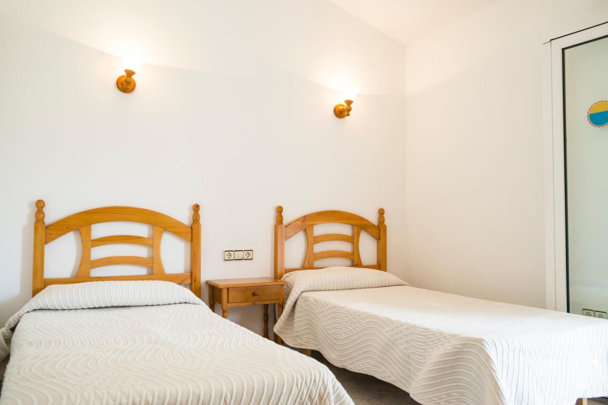 Apartchalet Villas Elvira. Villa E Son Carrio  Экстерьер фото