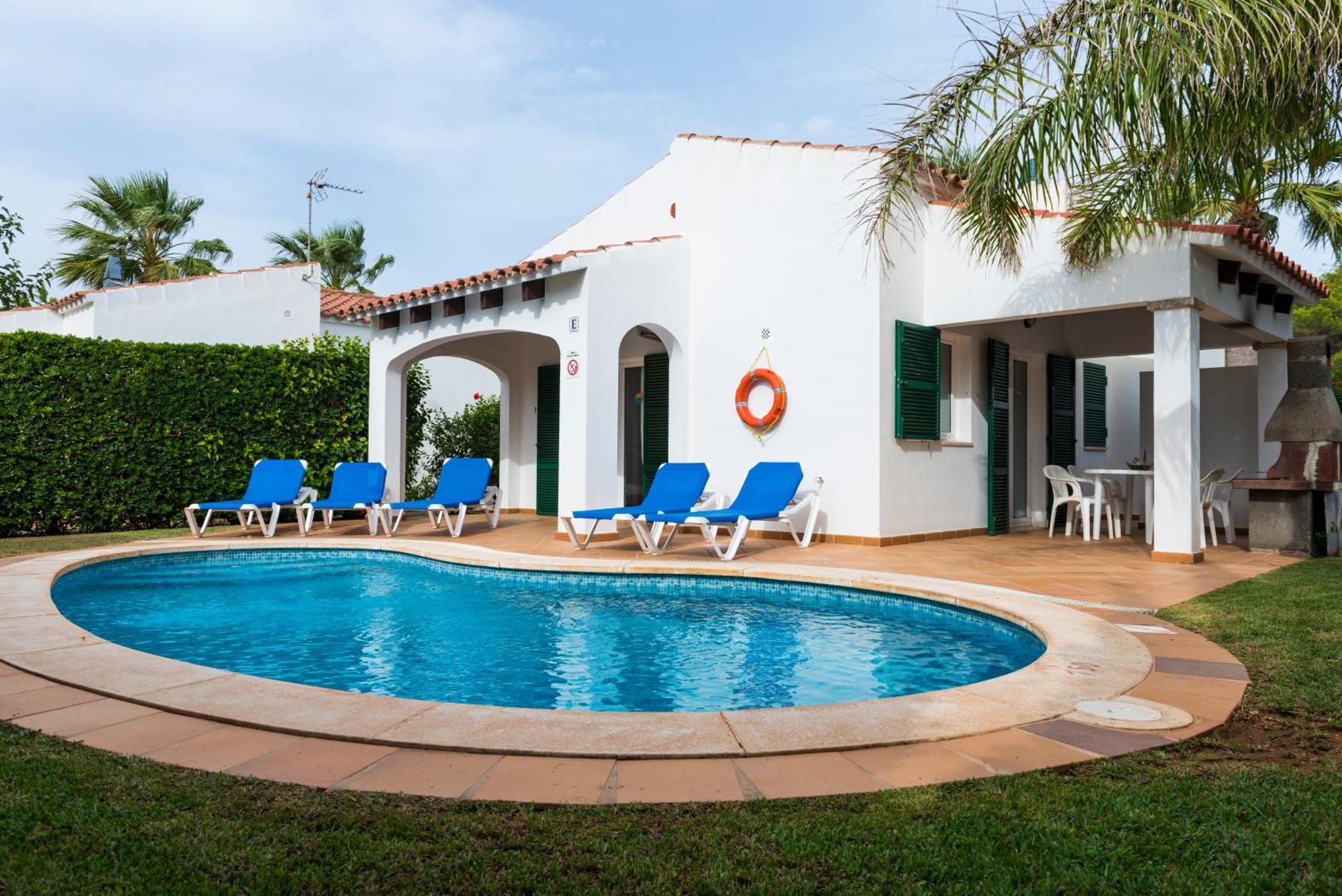 Apartchalet Villas Elvira. Villa E Son Carrio  Экстерьер фото