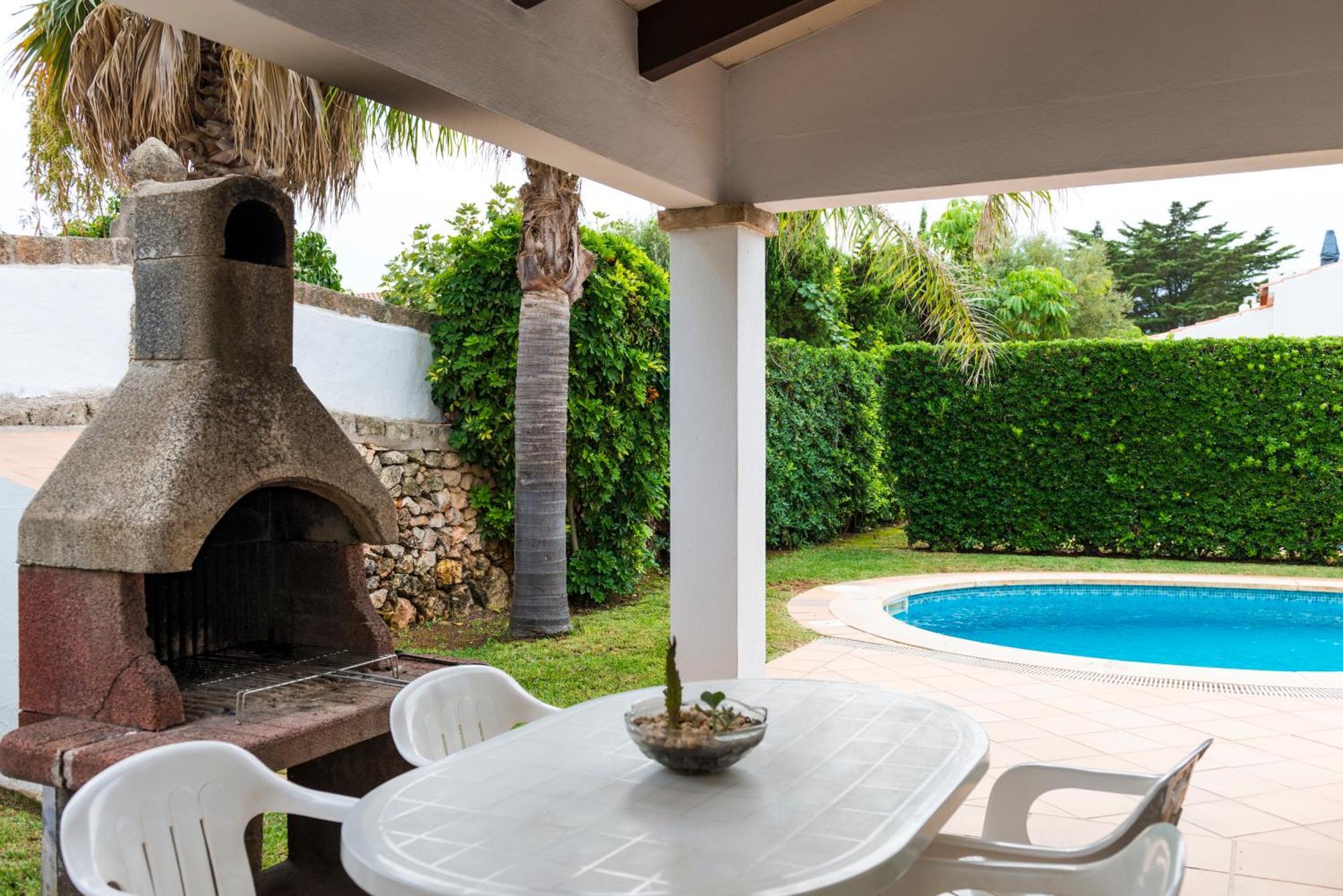 Apartchalet Villas Elvira. Villa E Son Carrio  Экстерьер фото